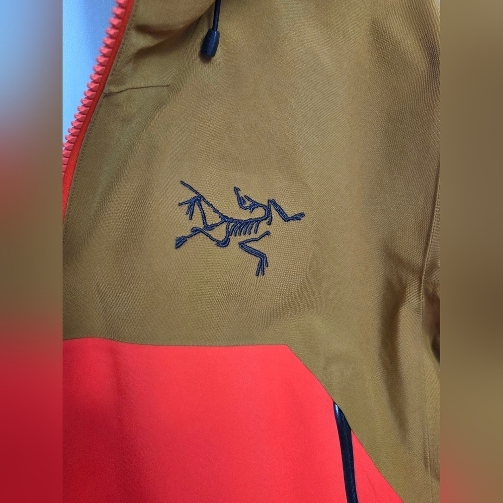 Arc'teryx Gore Tex RUSH Jacket - Picture 14 of 14